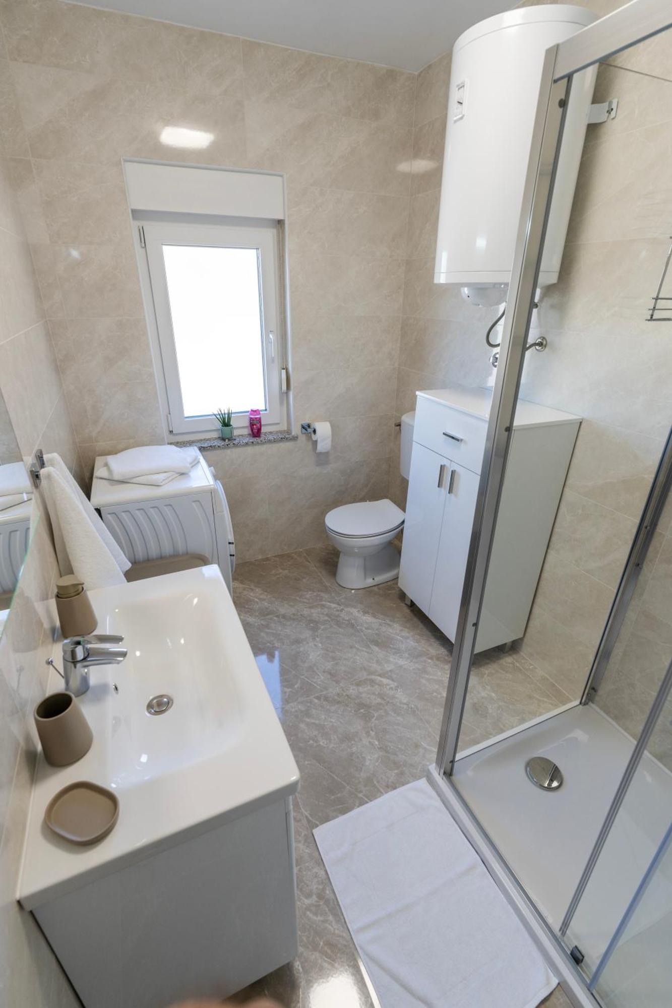 Lusi Apartment โอโทชาส ภายนอก รูปภาพ