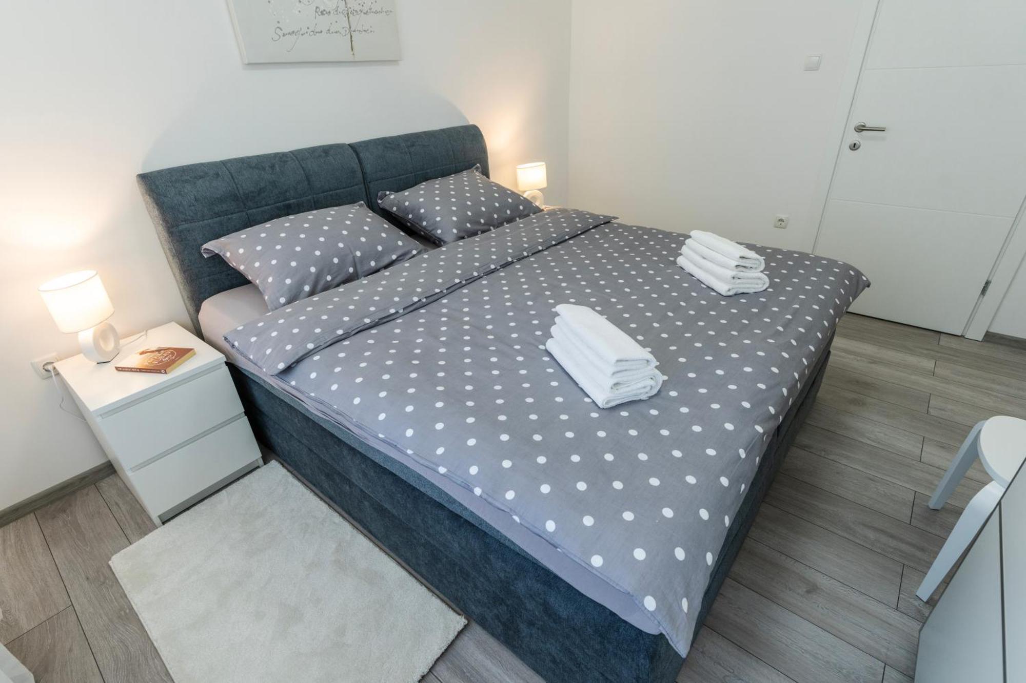 Lusi Apartment โอโทชาส ภายนอก รูปภาพ